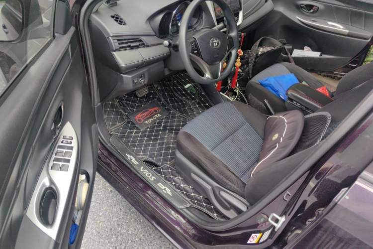 Used Toyota Vios 2017 1.5L CVT Smart Drive Edition Interior 3