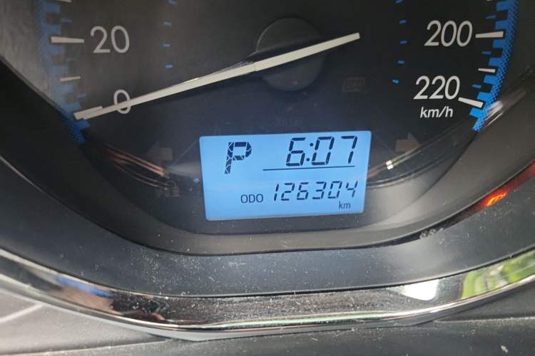 Used Toyota Vios 2017 1.5L CVT Innovation Edition Odometer Close Up