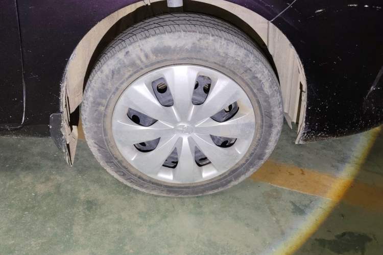 Used Toyota Vios 2017 1.5L CVT Innovation Edition Right Front Wheel Hub