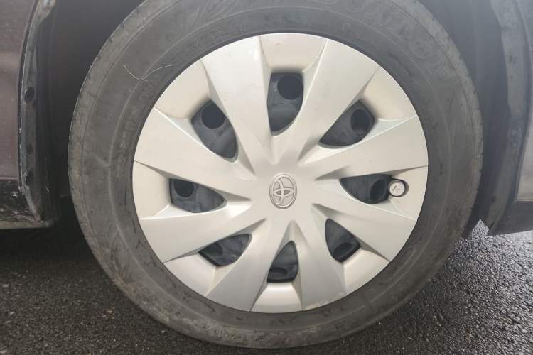Used Toyota Vios 2017 1.5L CVT Innovation Edition Right Front Wheel Hub