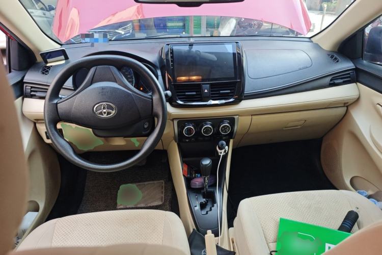 Used Toyota Vios 2017 1.5L CVT Innovation Edition Center Console