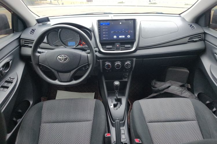 Used Toyota Vios 2017 1.5L CVT Innovation Edition Center Console