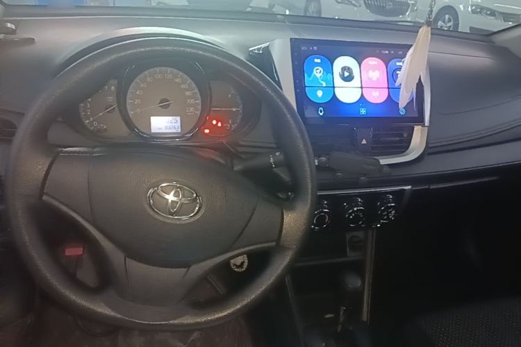 Used Toyota Vios 2017 1.5L CVT Innovation Edition Center Console