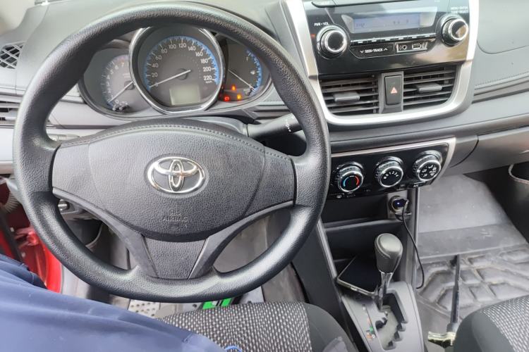 Used Toyota Vios 2017 1.5L CVT Innovation Edition Center Console