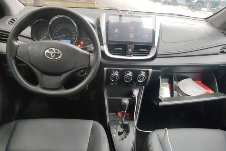 Used Toyota Vios 2017 1.5L CVT Innovation Edition Center Console