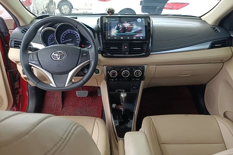 Used Toyota Vios 2017 1.5L CVT Luxury Edition Center Console