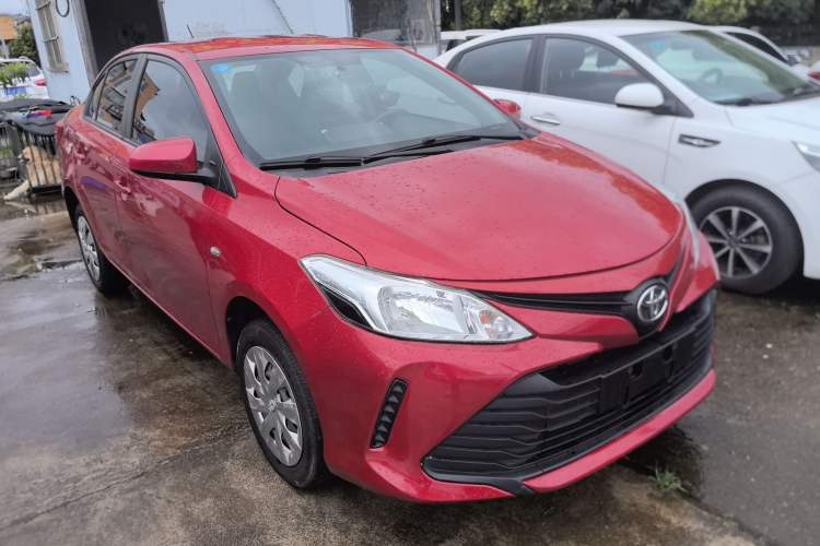 Used Toyota Vios 2017 1.5L CVT Innovation Edition Front Right 45 Deg