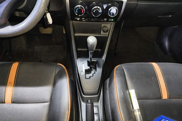 Used Toyota Vios 2017 1.5L CVT Innovation Edition Gear Lever