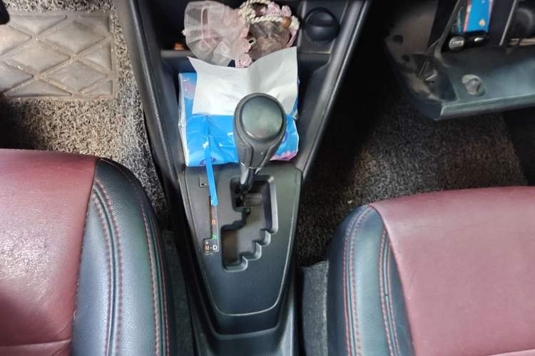 Used Toyota Vios 2017 1.5L CVT Innovation Edition Gear Lever