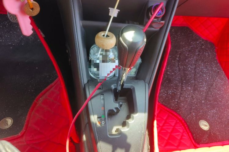 Used Toyota Vios 2017 1.5L CVT Innovation Edition Gear Lever
