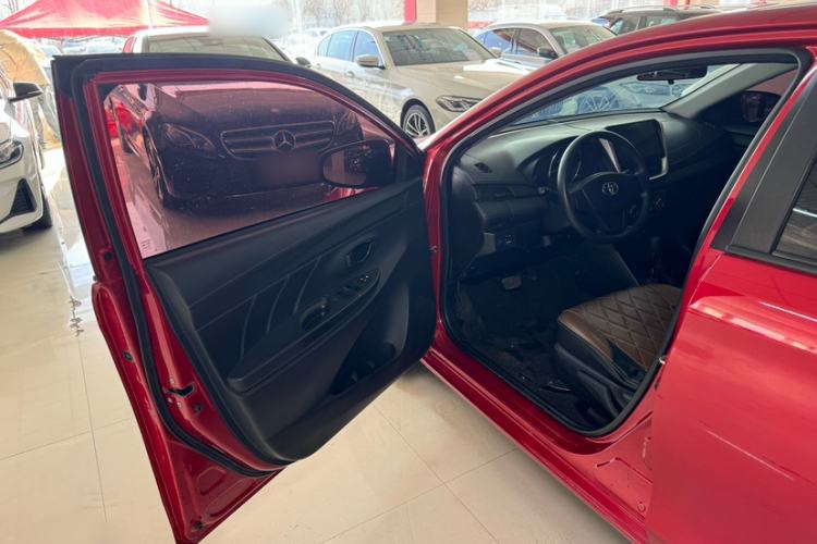 Used Toyota Vios 2017 1.5L CVT Innovation Edition Interior 12