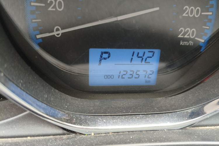 Used Toyota Vios 2017 1.5L CVT Innovation Edition Odometer Close Up