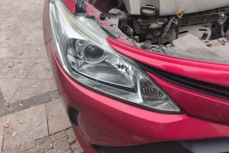 Used Toyota Vios 2017 1.5L CVT Innovation Edition Right Front Headlight