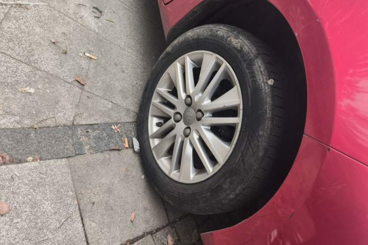 Used Toyota Vios 2017 1.5L CVT Innovation Edition Right Front Wheel Hub