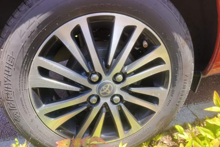 Used Toyota Vios 2017 1.5L CVT Innovation Edition Right Front Wheel Hub