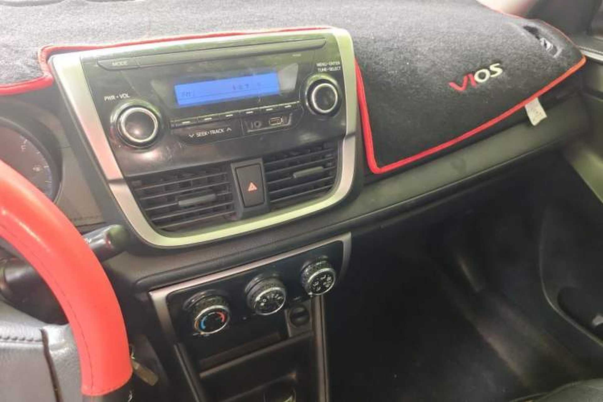 Used Toyota Vios 2017 1.5L CVT Innovation Edition Audio And AC Panel
