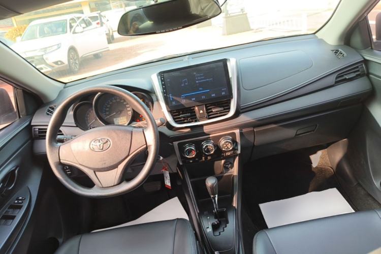 Used Toyota Vios 2017 1.5L CVT Innovation Edition Center Console