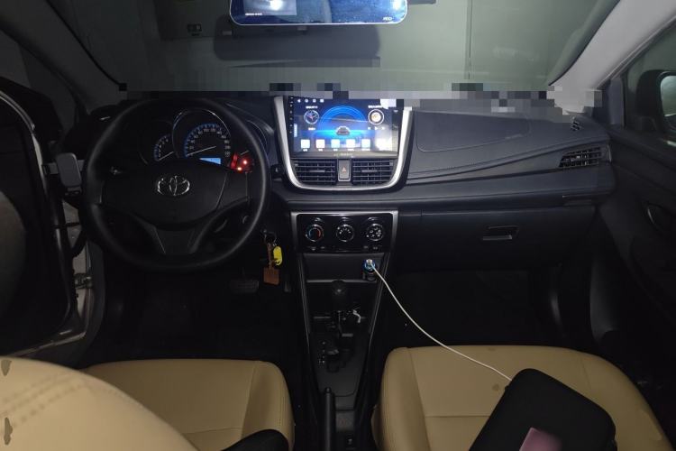 Used Toyota Vios 2017 1.5L CVT Innovation Edition Center Console