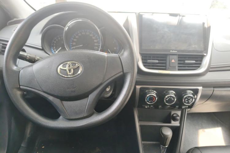 Used Toyota Vios 2017 1.5L CVT Innovation Edition Center Console