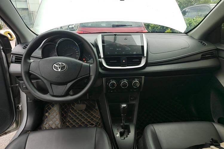 Used Toyota Vios 2017 1.5L CVT Innovation Edition Center Console