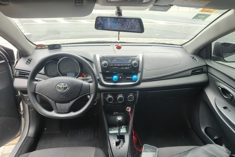 Used Toyota Vios 2017 1.5L CVT Innovation Edition Center Console