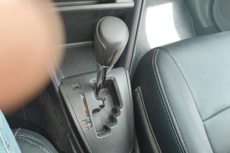 Used Toyota Vios 2017 1.5L CVT Innovation Edition Gear Lever