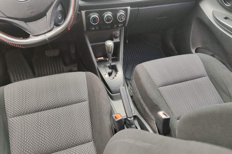 Used Toyota Vios 2017 1.5L CVT Innovation Edition Gear Lever