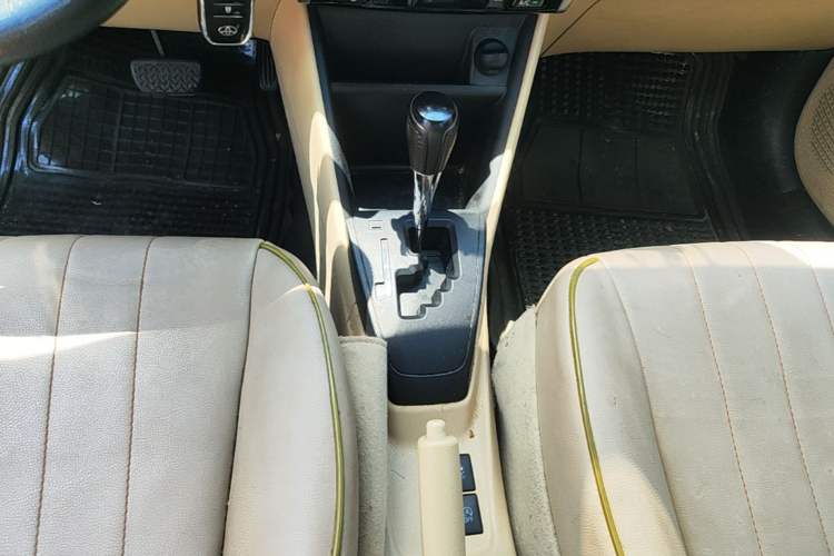 Used Toyota Vios 2017 1.5L CVT Innovation Edition Gear Lever