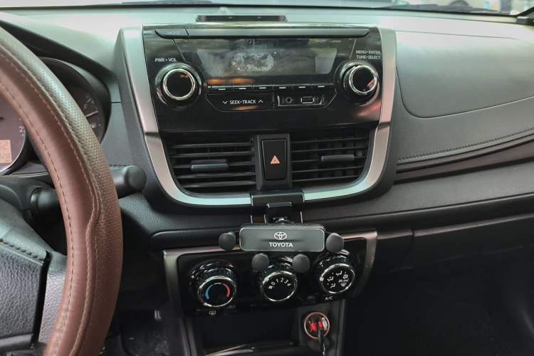 Used Toyota Vios 2017 1.5L Manual Trend Edition Audio And AC Panel