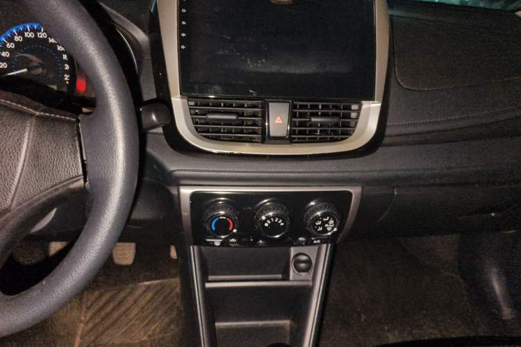 Used Toyota Vios 2017 1.5L Manual Trend Edition Audio And AC Panel