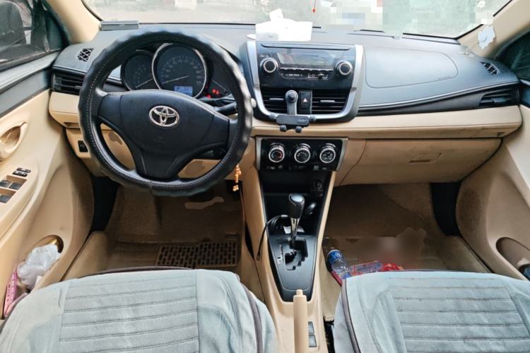 Used Toyota Vios 2017 1.5L CVT Innovation Edition Center Console