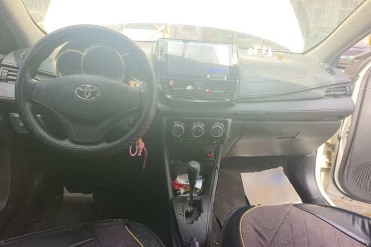 Used Toyota Vios 2017 1.5L CVT Innovation Edition Center Console