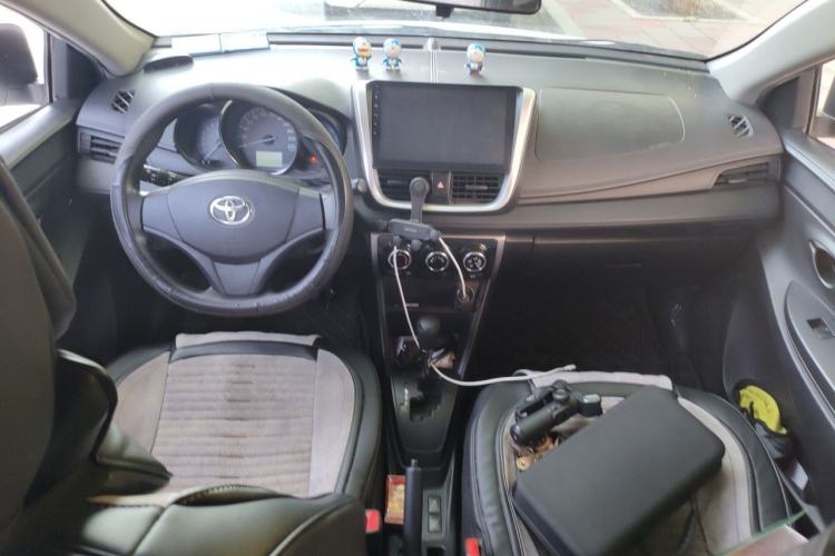 Used Toyota Vios 2017 1.5L CVT Innovation Edition Center Console