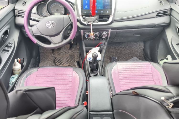 Used Toyota Vios 2017 1.5L Manual Trend Edition Center Console