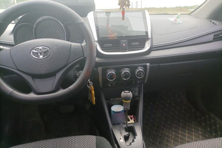 Used Toyota Vios 2017 1.5L CVT Innovation Edition Center Console