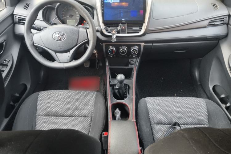 Used Toyota Vios 2017 1.5L Manual Trend Edition Center Console