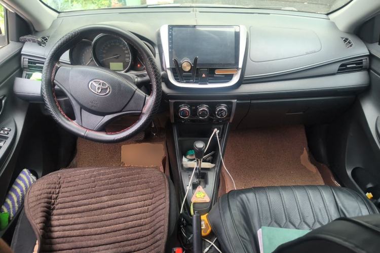 Used Toyota Vios 2017 1.5L CVT Innovation Edition Center Console