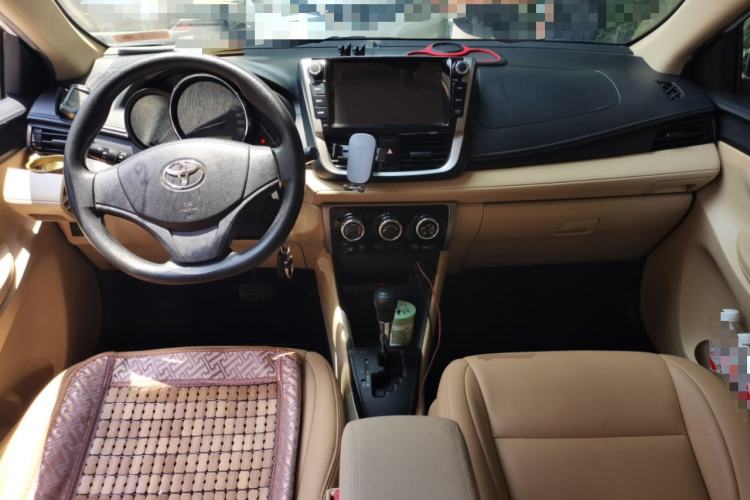 Used Toyota Vios 2017 1.5L CVT Innovation Edition Center Console