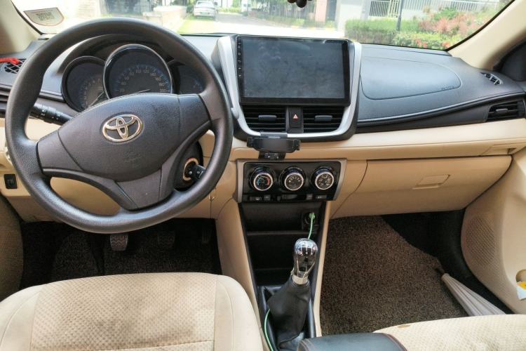 Used Toyota Vios 2017 1.3L Manual Front-Drive Version Center Console