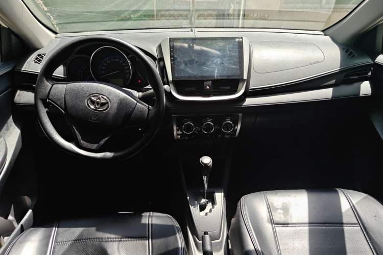 Used Toyota Vios 2017 1.5L CVT Innovation Edition Center Console