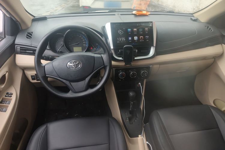 Used Toyota Vios 2017 1.5L CVT Innovation Edition Center Console