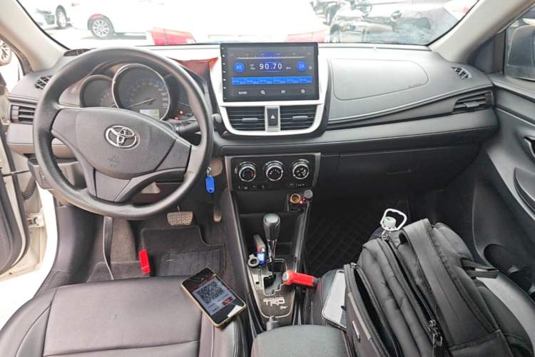 Used Toyota Vios 2017 1.5L CVT Innovation Edition Center Console