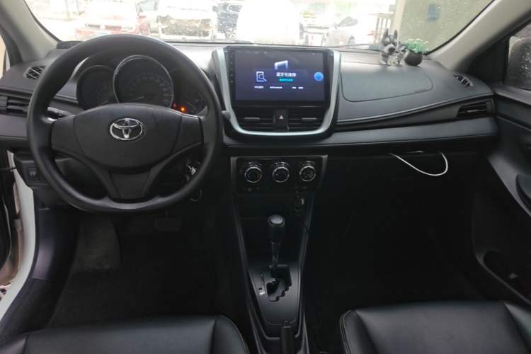 Used Toyota Vios 2017 1.5L CVT Innovation Edition Center Console