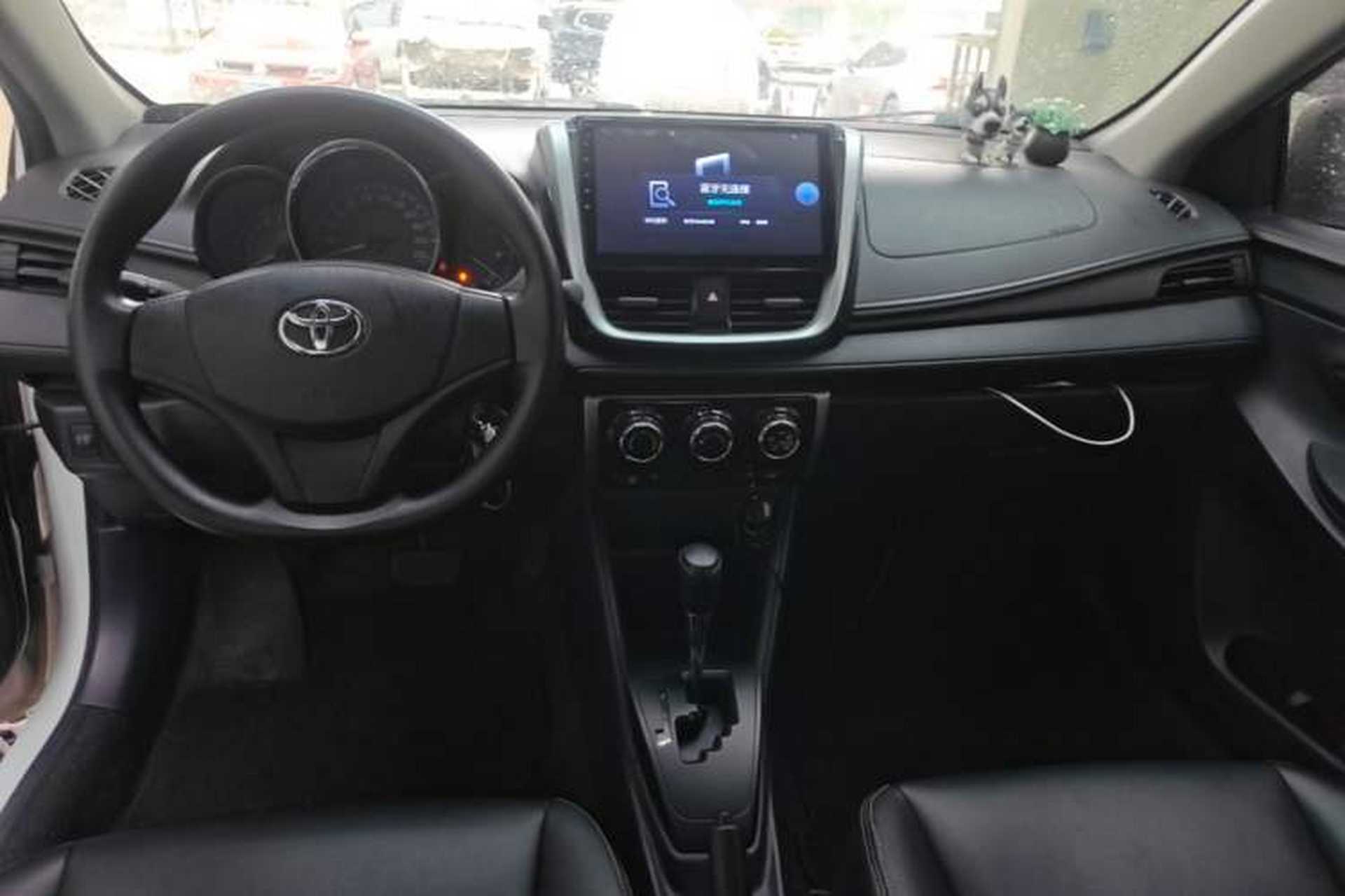 Used Toyota Vios 2017 1.5L CVT Innovation Edition Center Console