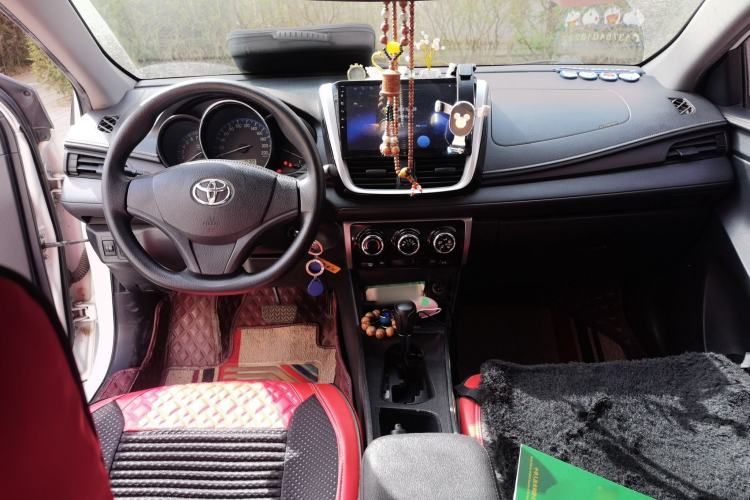 Used Toyota Vios 2017 1.5L CVT Innovation Edition Center Console