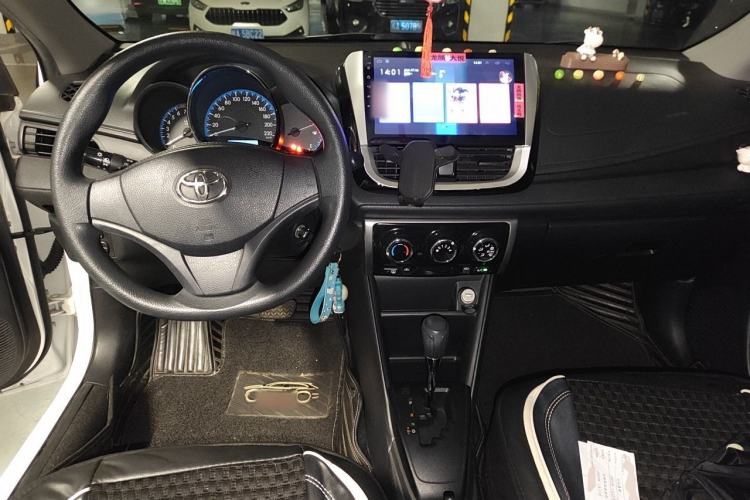 Used Toyota Vios 2017 1.5L CVT Innovation Edition Center Console