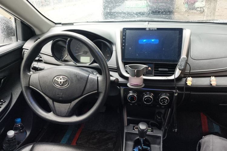 Used Toyota Vios 2017 1.5L CVT Innovation Edition Center Console