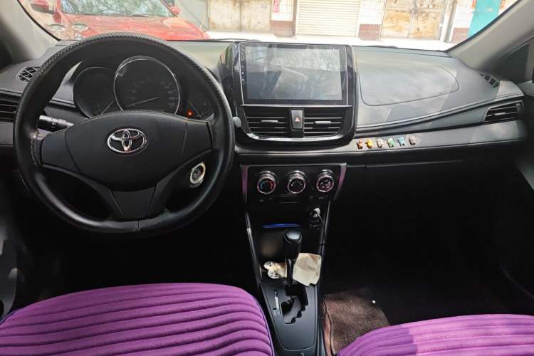 Used Toyota Vios 2017 1.5L CVT Innovation Edition Center Console
