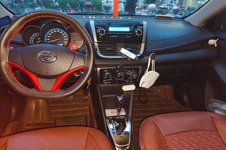 Used Toyota Vios 2017 1.5L CVT Innovation Edition Center Console