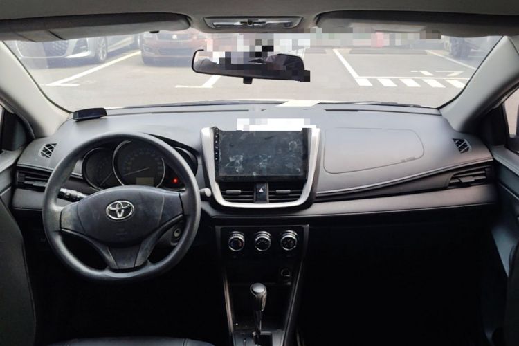 Used Toyota Vios 2017 1.5L CVT Innovation Edition Center Console